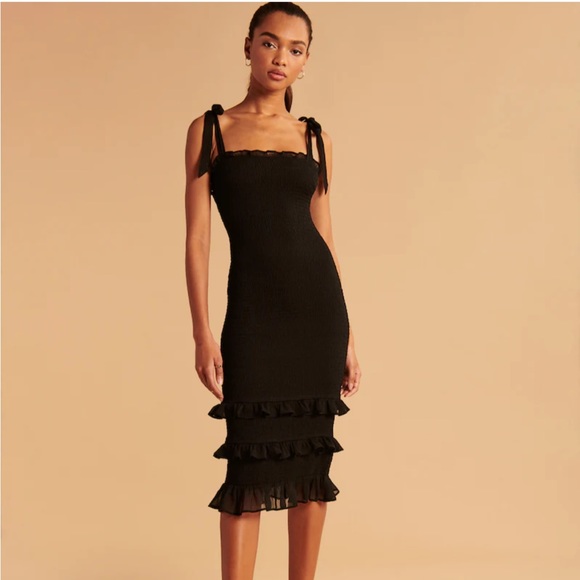 Abercrombie & Fitch Tie-Strap Smocked Midi Dress in Black (NWT/Size XS) - Picture 3 of 6